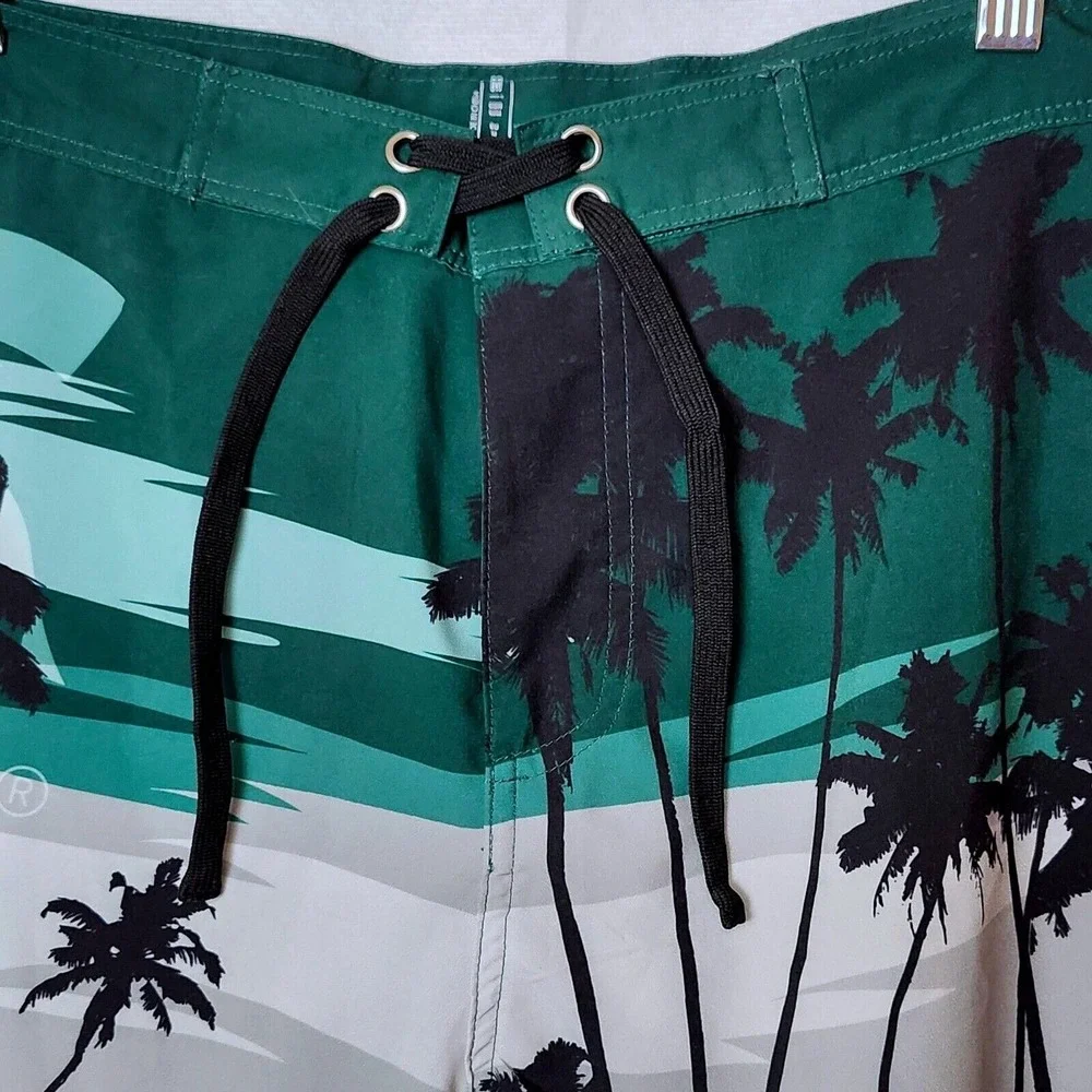 Michigan State Spartans Mens Green Tropical Palm Tree‎ Board Shorts Size Medium